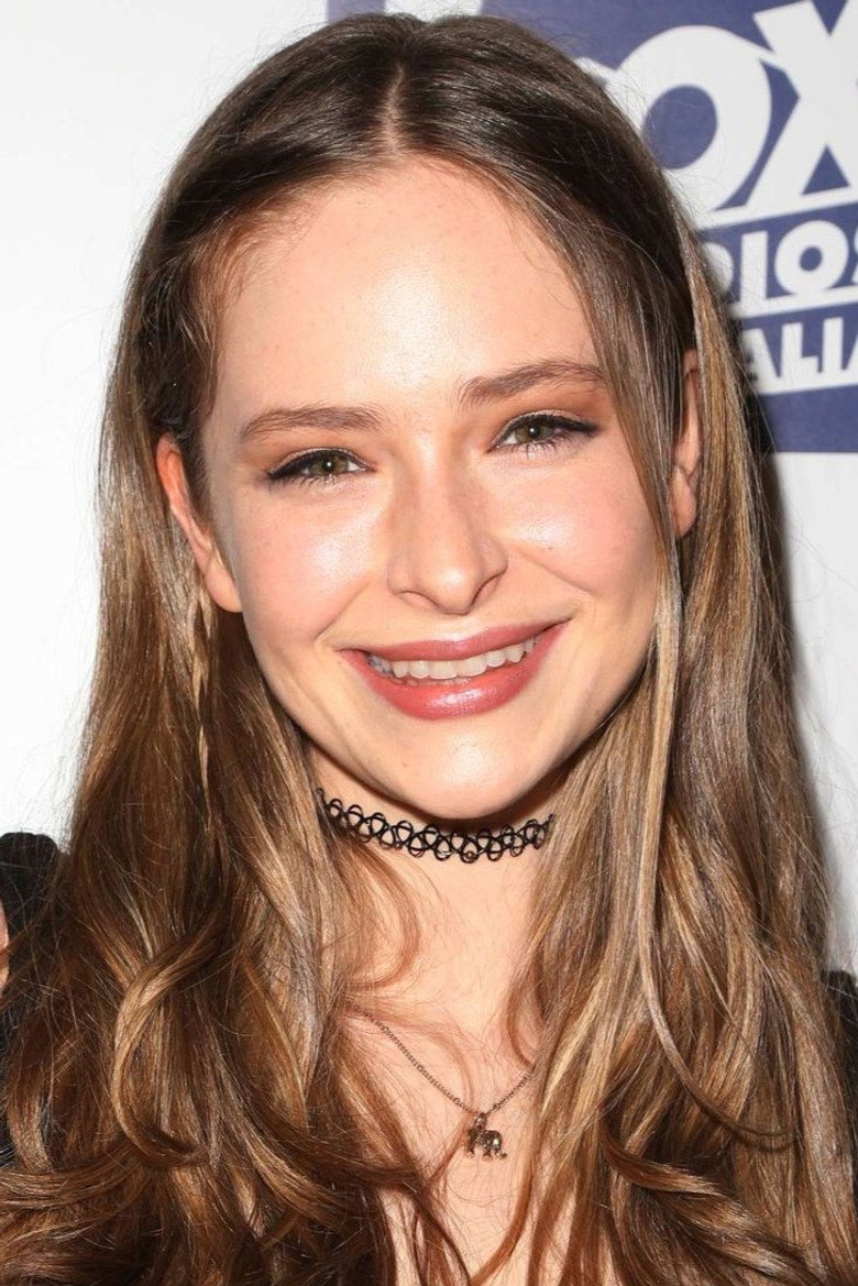 Ashleigh Cummings photo 4