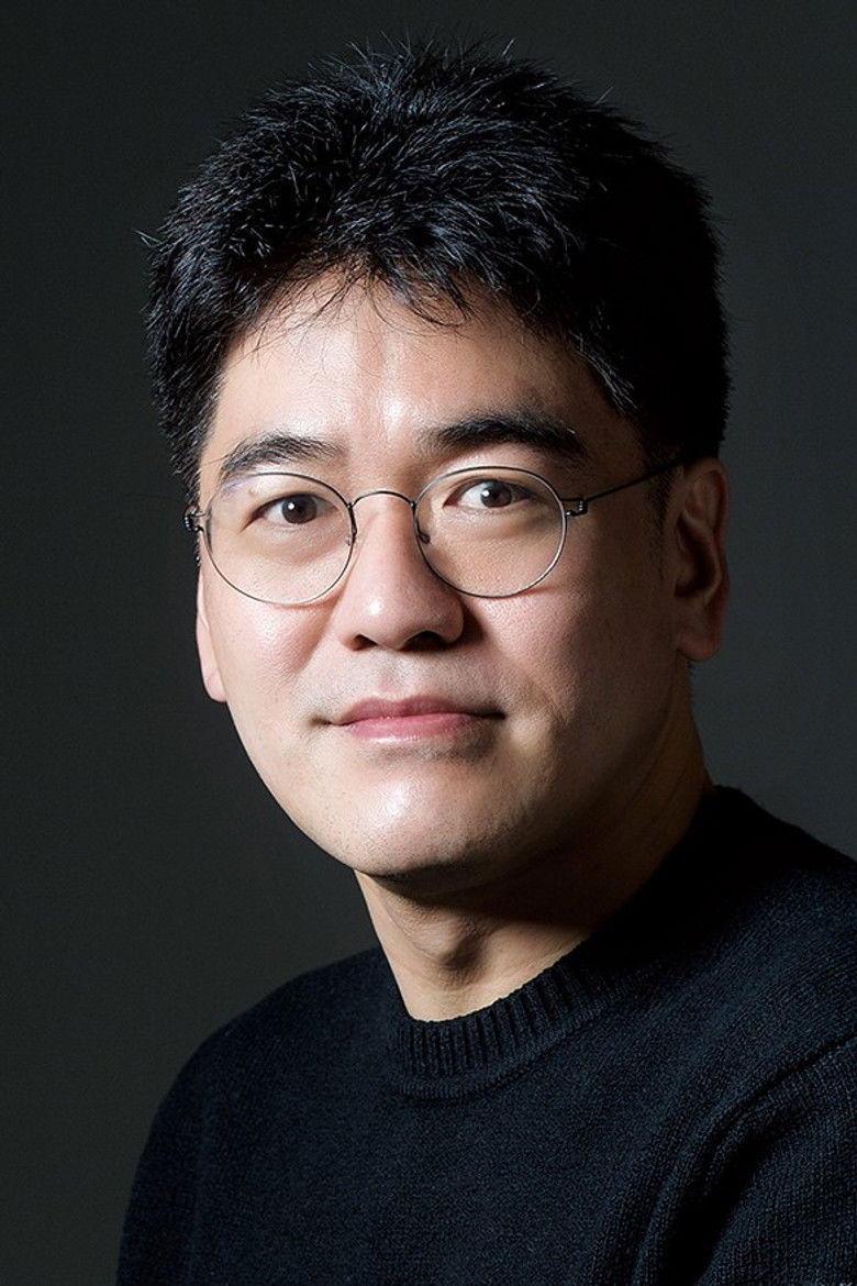 Lee Dong-yoon portrait image