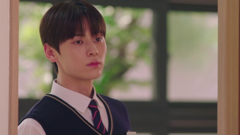 Still image for Live On season 1 episode 1: The Social Media Queen Still image for Live On season 1 episode 1: The Social Media Queen