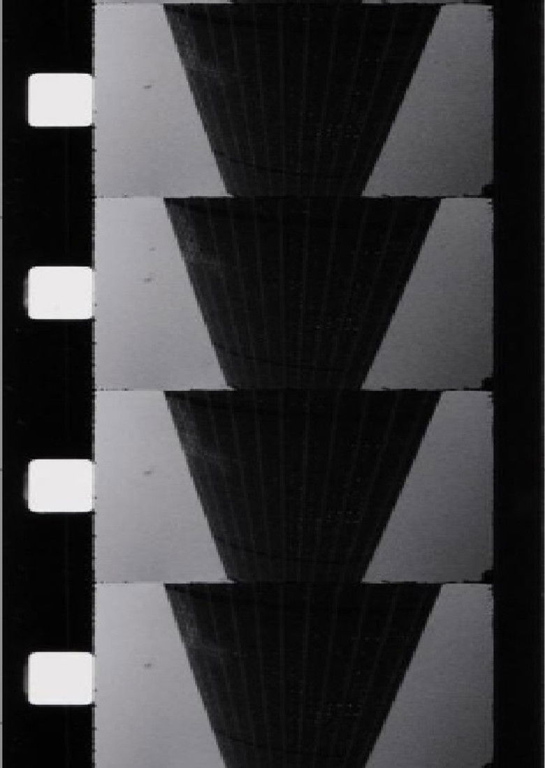 Imatge de Chutes de trois gouttes de mezcal dans une coupe de champagne