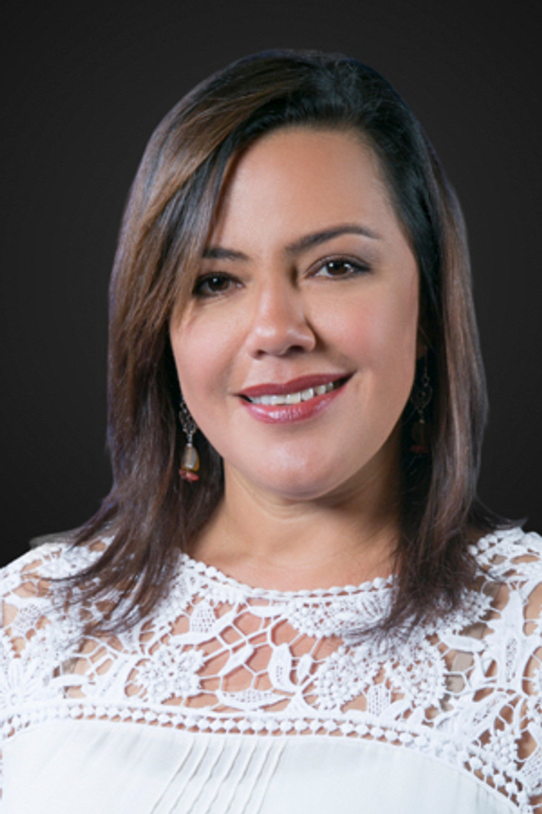 Isela Pacheco portrait image