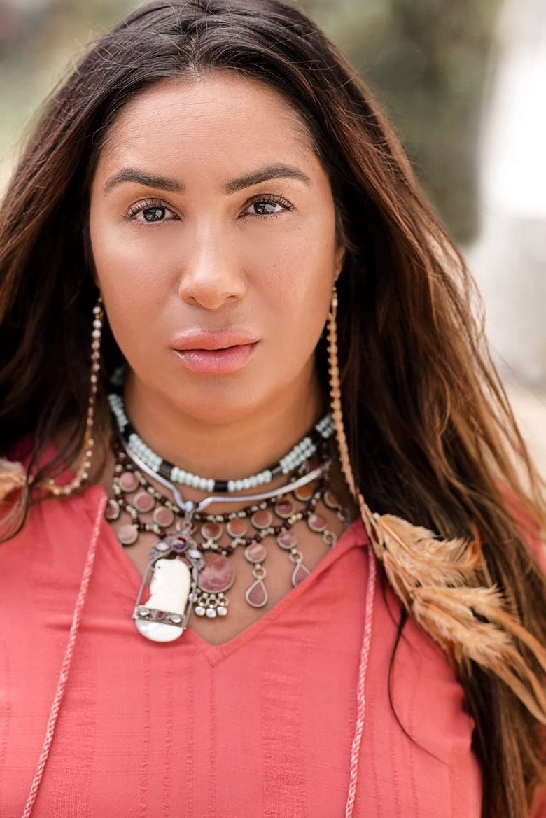 Liana Mendoza photo 2
