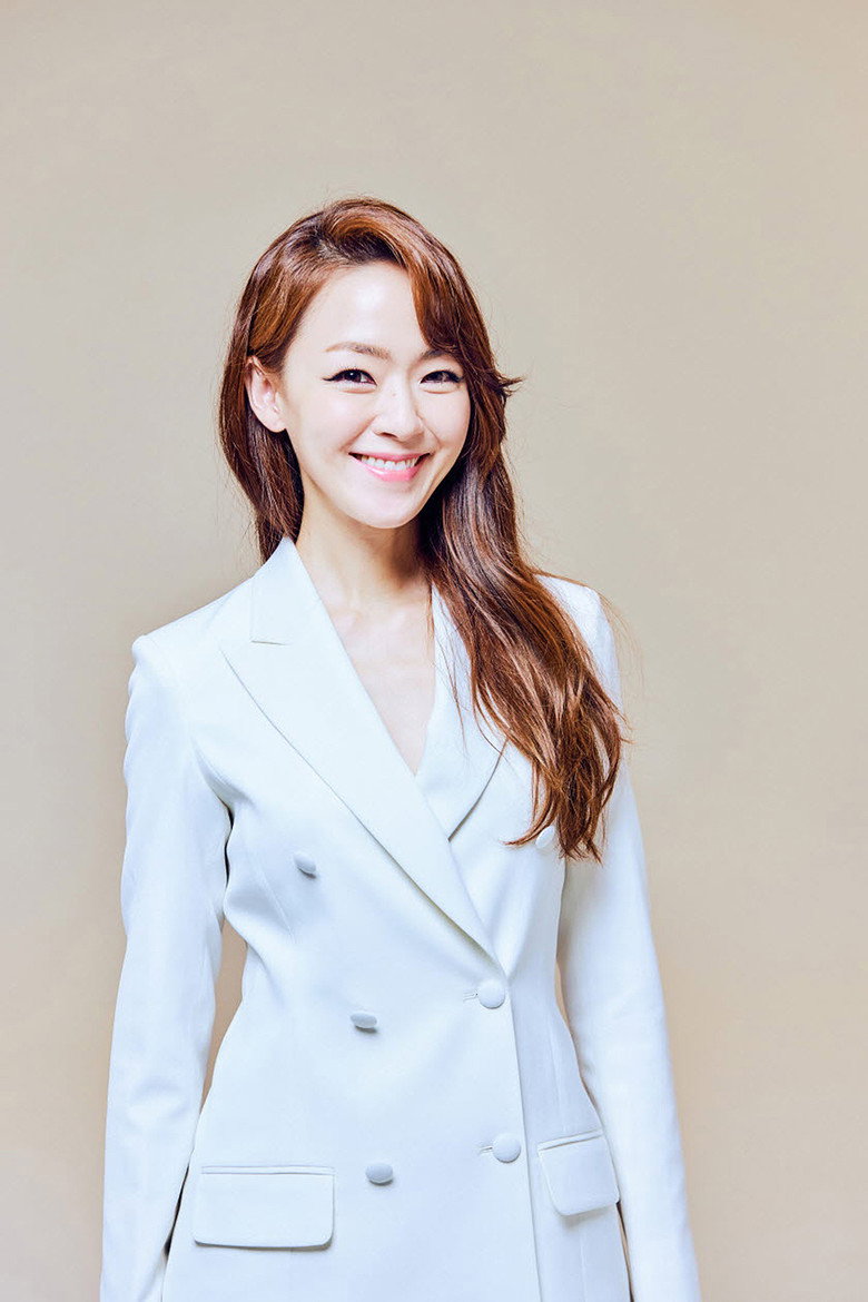 Kim Yoon-ah photo 2