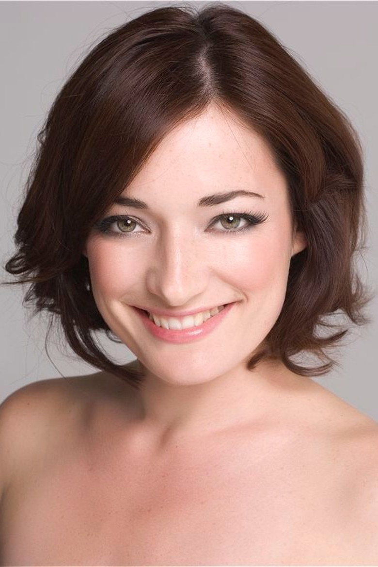 Laura Michelle Kelly photo 3