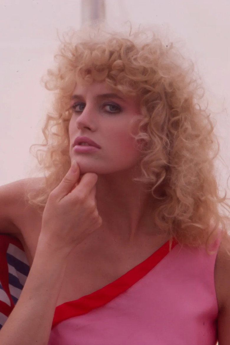 Daryl Hannah photo 7