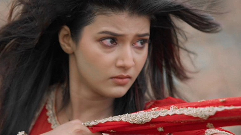 Abhira risks her life to save her daughter