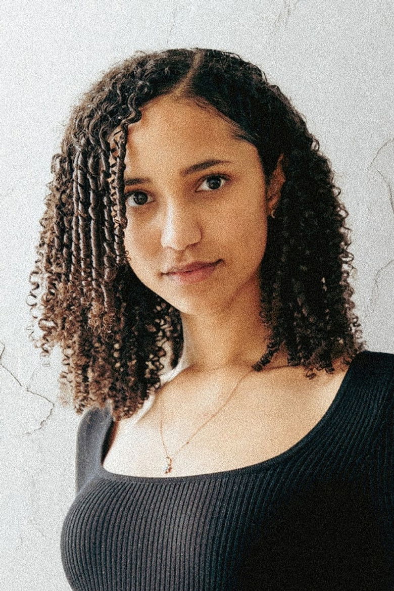 Aisha Van Raemdonck portrait image