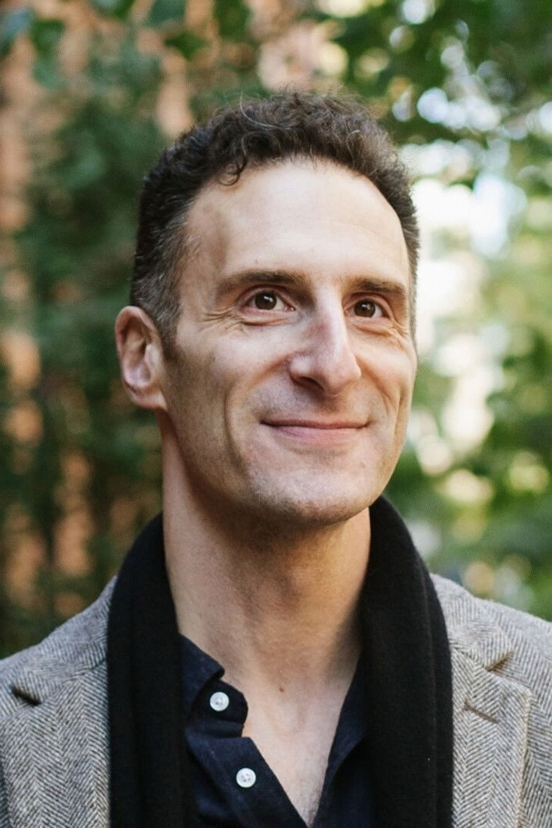 Aaron Tracy portrait image