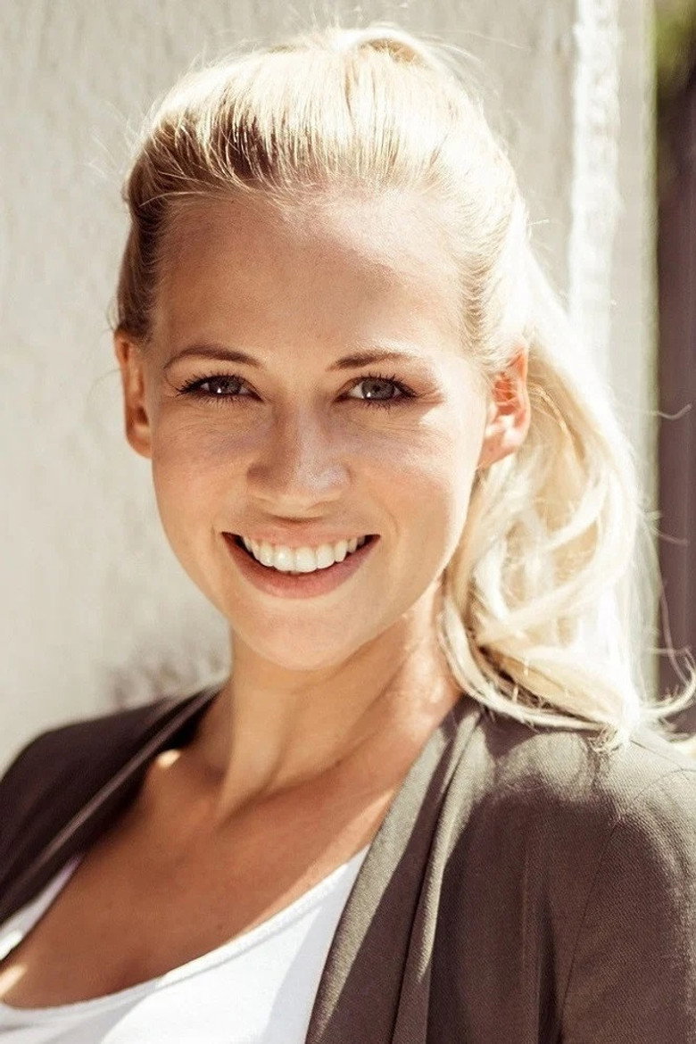 Aline Tausch portrait