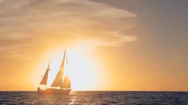 Twenty Eight Feet: Life on a Little Wooden Boat (2013)