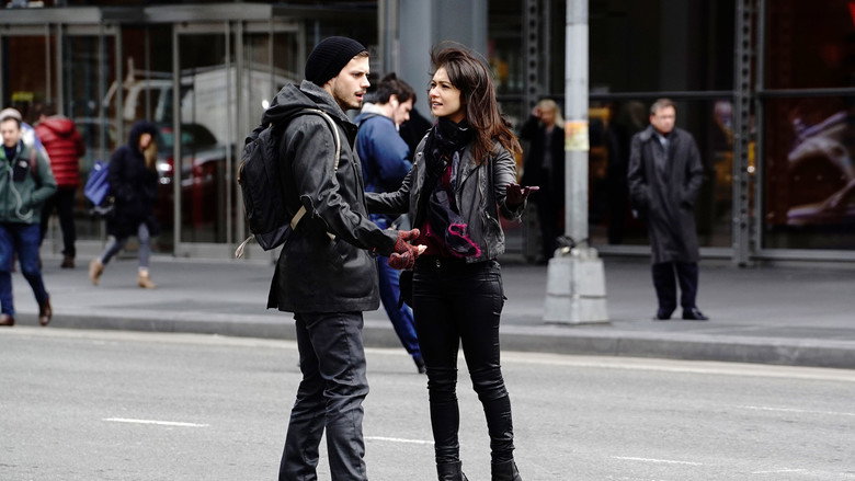 Still from American Odyssey - ซีซัน 1 ตอน 6