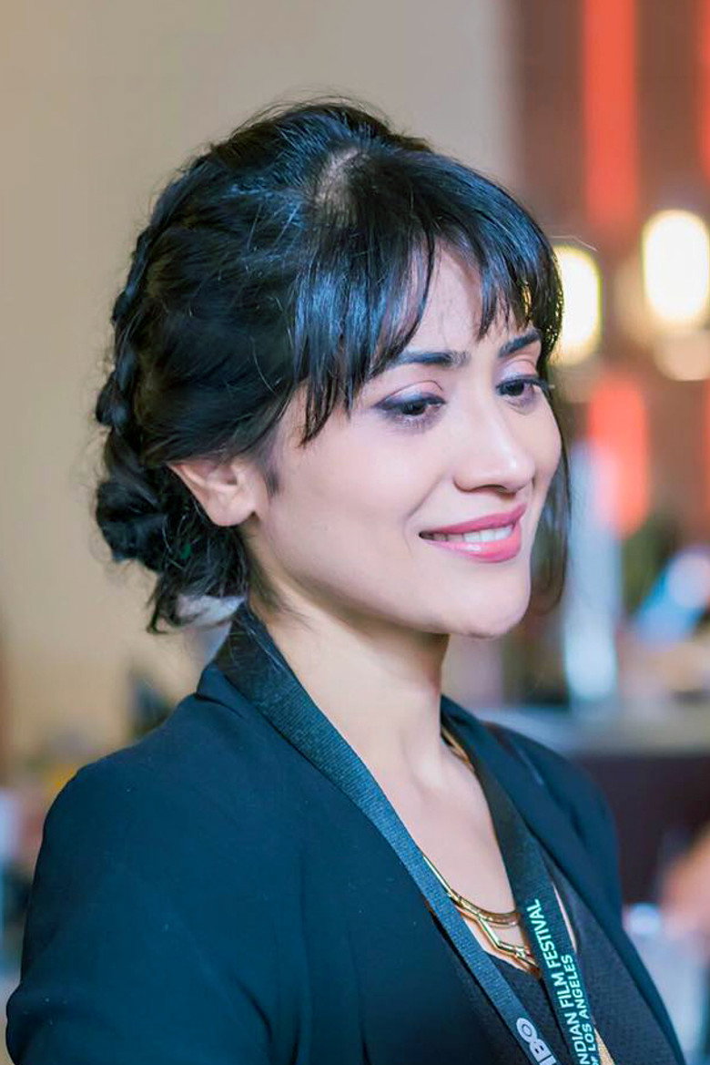 Geetika Tyagi photo 2
