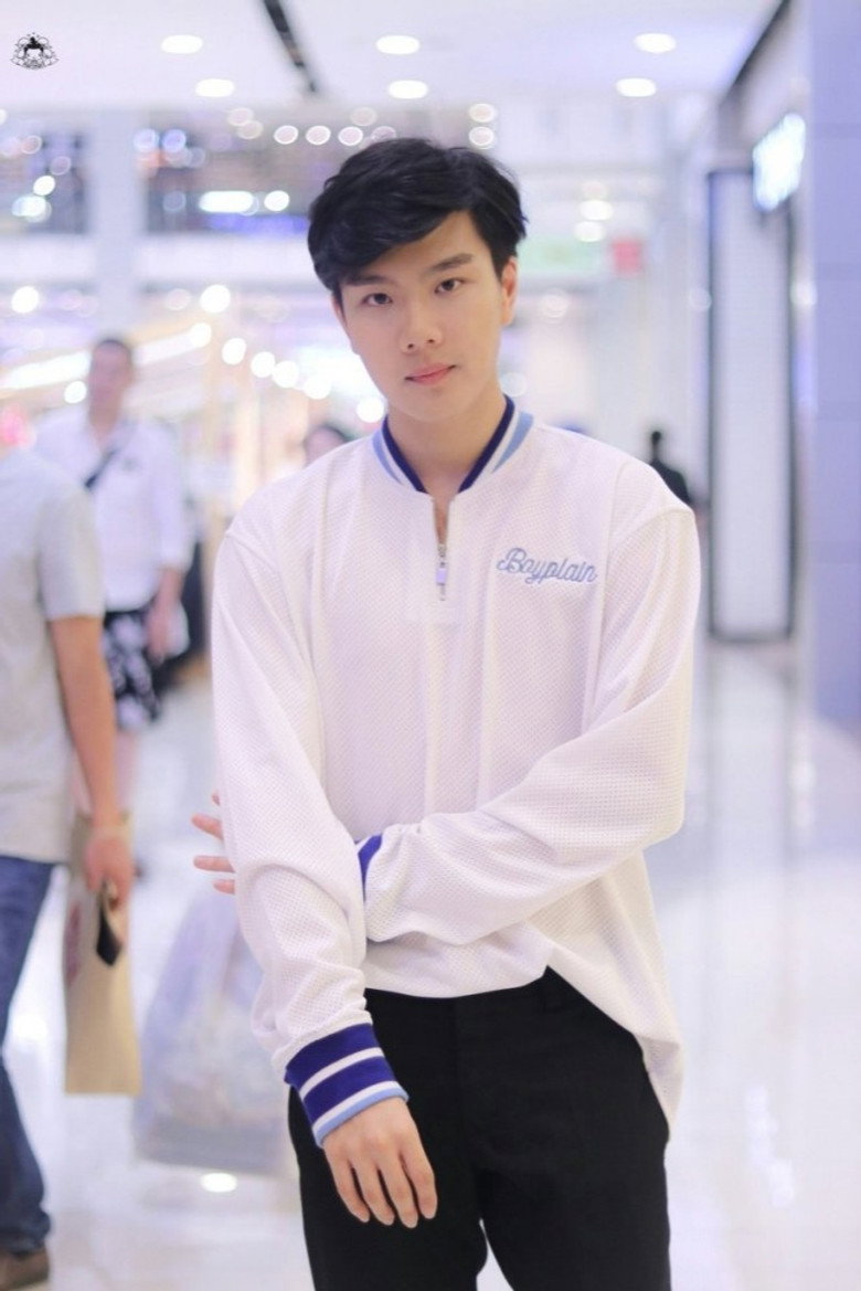 Krit Songsamphant photo
