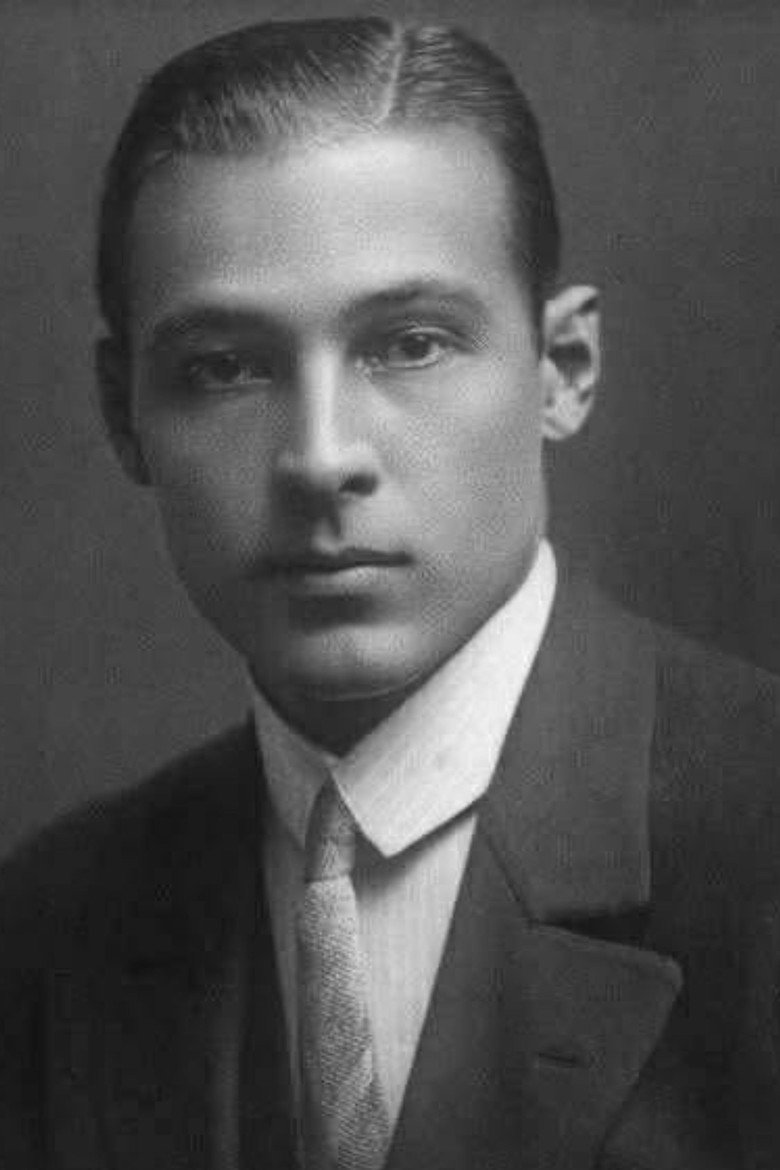 Rudolph Valentino photo 6