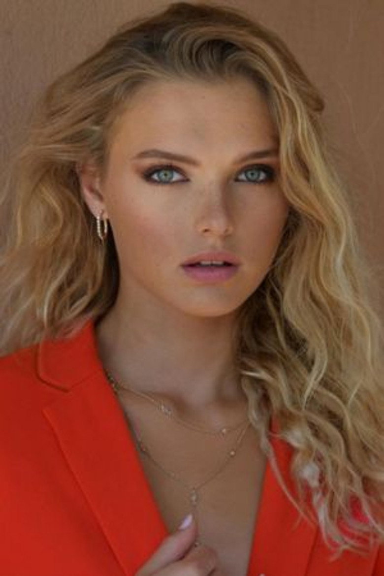 Alizée Bidaut portrait