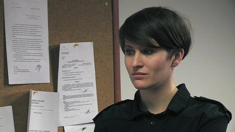 Pokój 112 - Policjantki i policjanci — scene 1