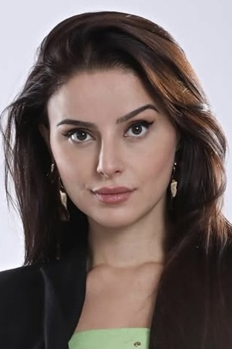 Deniz Tajeddin photo 6