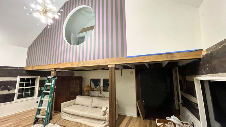 Still image for The Williams Family Cabin season 1 episode 5: Mixing Up The Mezzanine