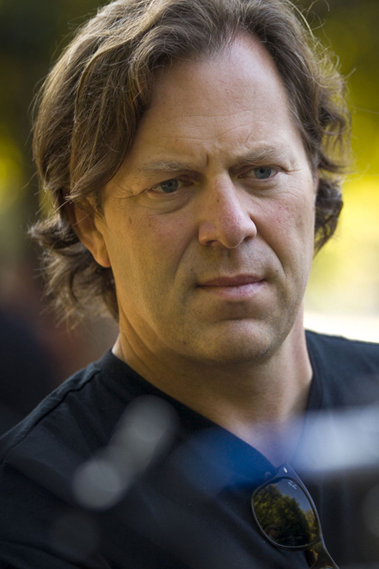 Barry Peterson portrait image