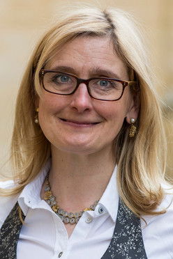 Cressida Cowell portrait image