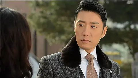 Still image for The King of Dramas season 1 episode 8: The Reinforcement is Not Coming Still image for The King of Dramas season 1 episode 8: The Reinforcement is Not Coming