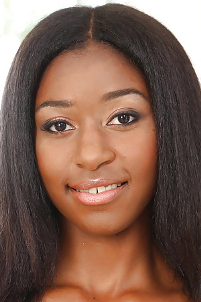 Camille Amore photo 3