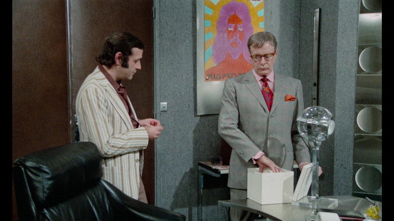 Image d'arrière-plan 6 du film Tout le monde il est beau, tout le monde il est gentil