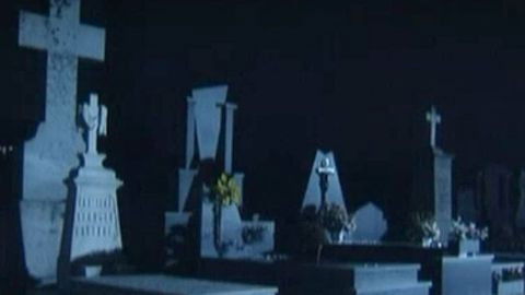 Still image for Cuarto Milenio season 1 episode 29: Los fantasmas del viejo cementerio Still image for Cuarto Milenio season 1 episode 29: Los fantasmas del viejo cementerio