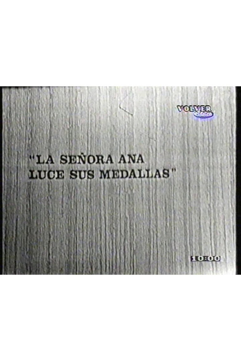 La señora Ana luce sus medallas
