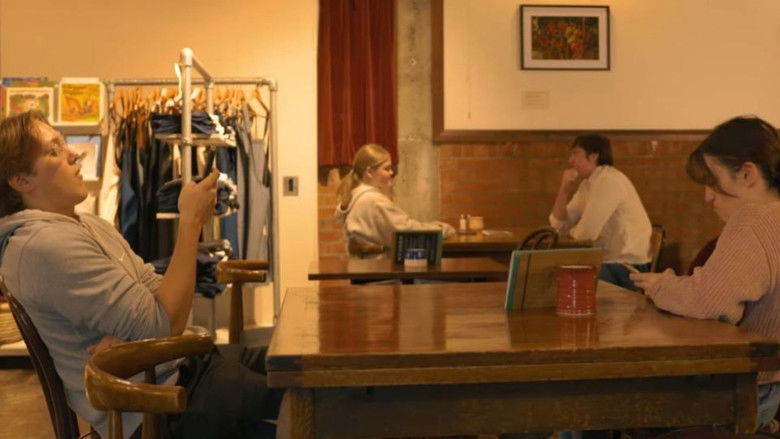 Gallery image from zKozvkLFzq1amtlkXdfJEp5JMqm.jpg