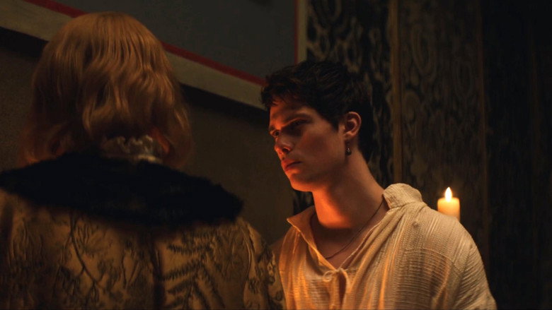 Still from Mary & George - Season 1 Episode 4