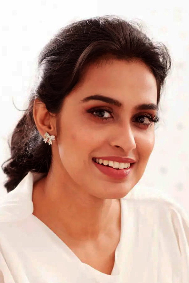 Hannah Reji Koshy photo 3