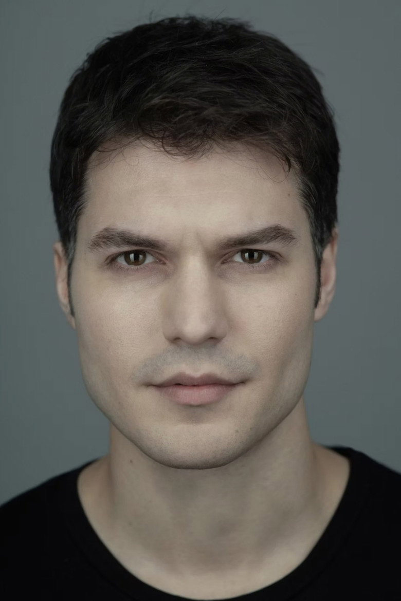 Özgü Delikanlı photo