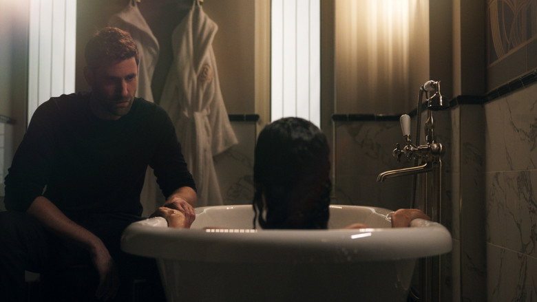 Still from Surface - ซีซัน 2 ตอน 1