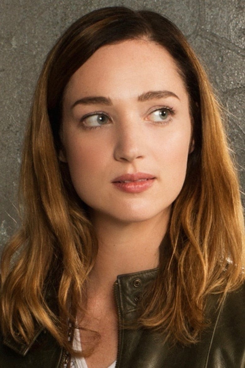 Kristen Connolly headshot