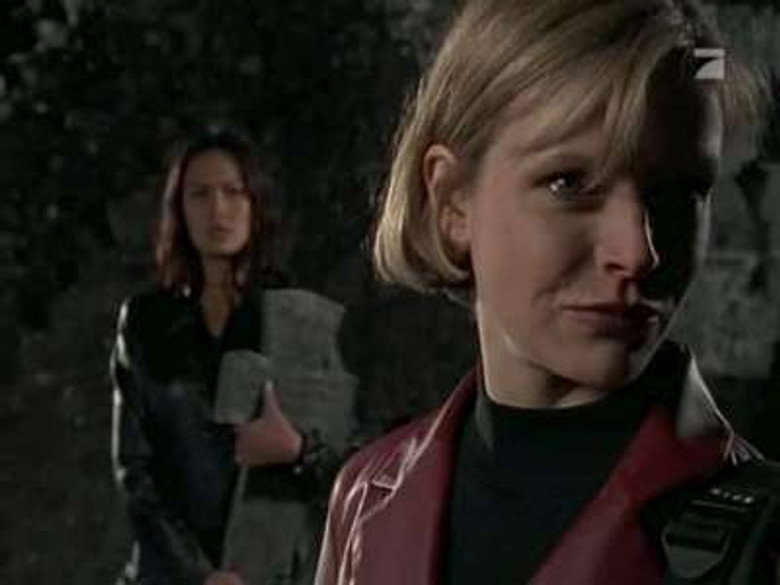 Still from Relic Hunter - シーズン 3 エピソード 17