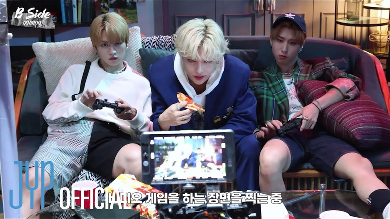 Still image for Stray Kids MAKING FILM season 1 episode 27: UNVEIL : TRACK 5 "DOMINO" MAKING FILM Still image for Stray Kids MAKING FILM season 1 episode 27: UNVEIL : TRACK 5 "DOMINO" MAKING FILM