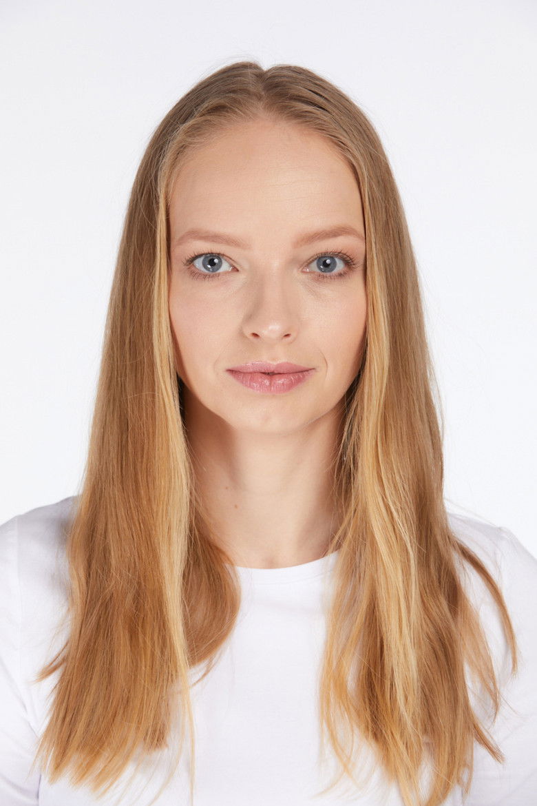 Zuzana Hrvoľová portrait image