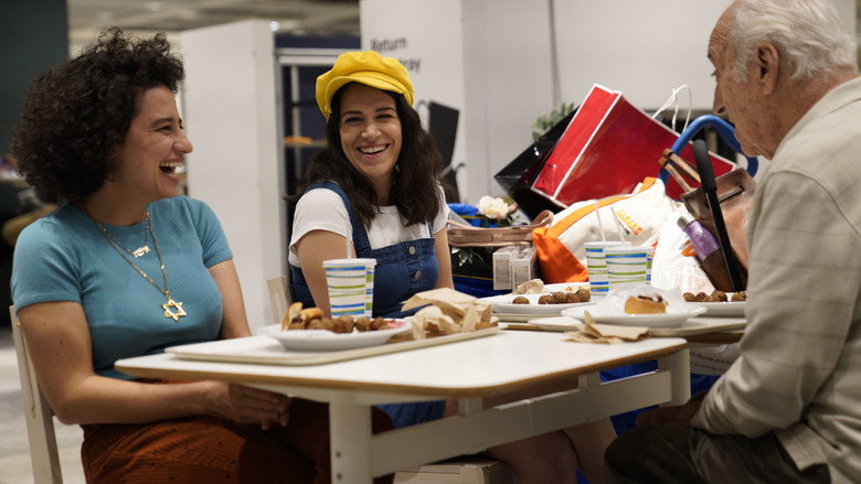 Still from Broad City - Season 5 Episode 6