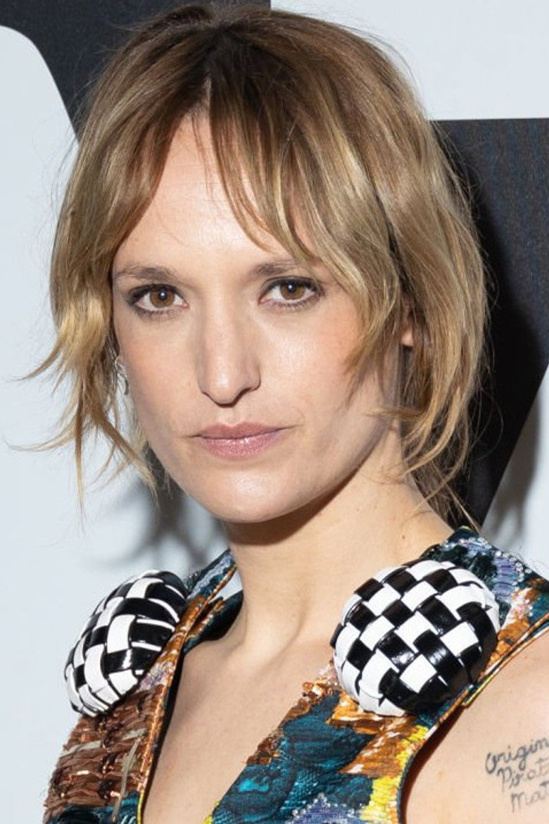 Agathe Rousselle photo