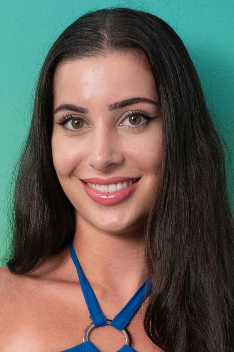 Yasmin Pettet portrait image