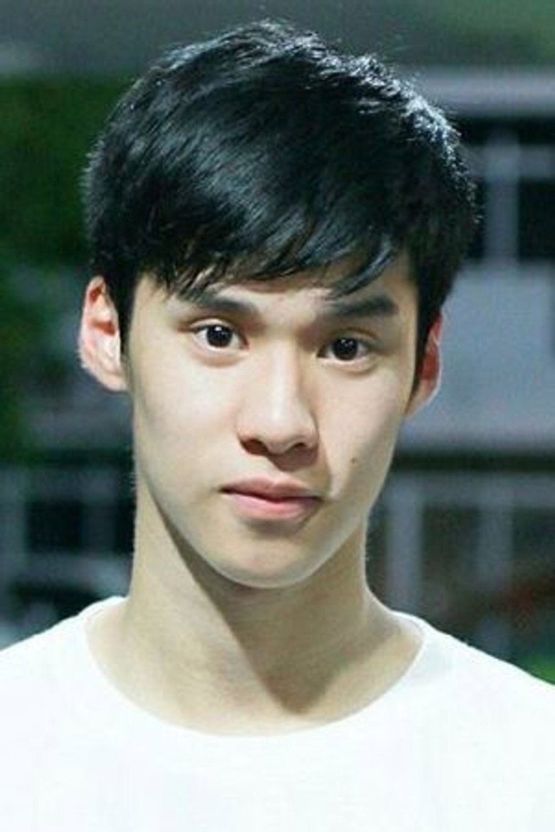 Peemapol Panichtamrong photo