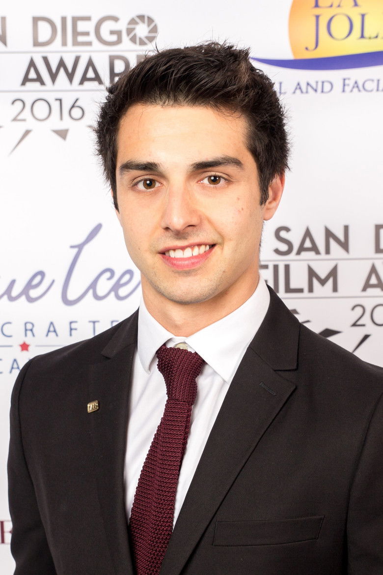 Alex Tortora portrait image