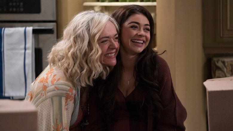 Watch Modern Family Season 10 Episode 12 - Blasts from the Past Online