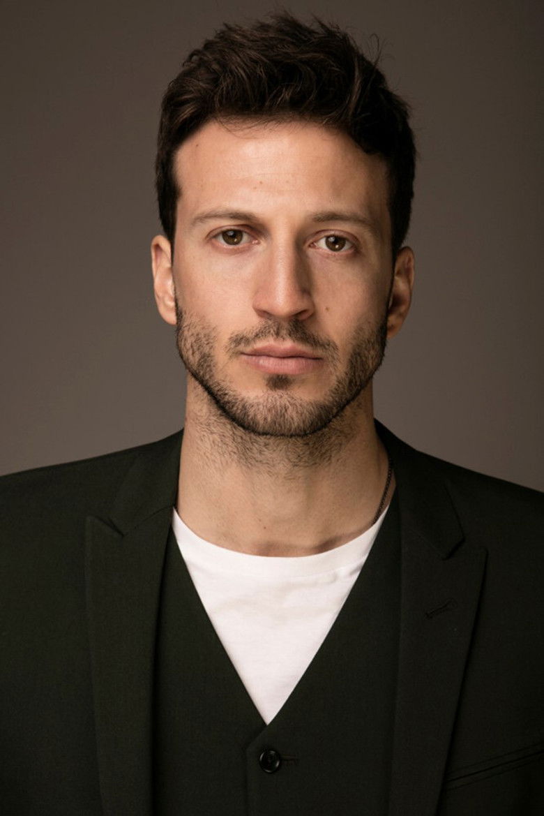 Michael Lewis portrait image