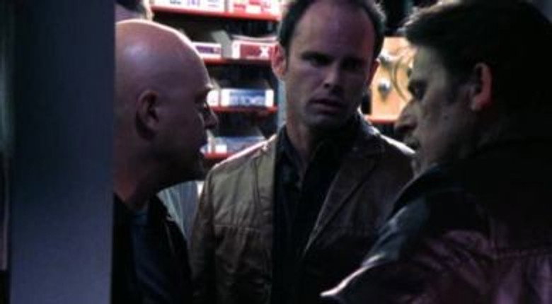 The Shield S05E09 — Smoked episode still