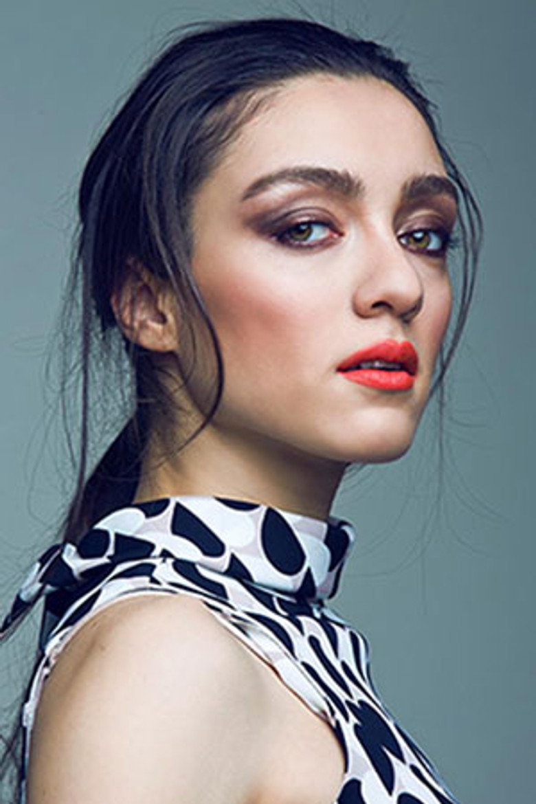 Merve Dizdar photo 8