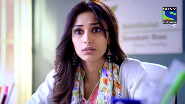 Still image for Kuch Rang Pyar Ke Aise Bhi season 1 episode 6: Mr. Abhodro Meets Nutritionist Still image for Kuch Rang Pyar Ke Aise Bhi season 1 episode 6: Mr. Abhodro Meets Nutritionist