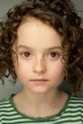 Pixie Davies es Annabel Banks