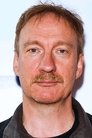 David Thewlis es Sir Patrick Morgan / Ares